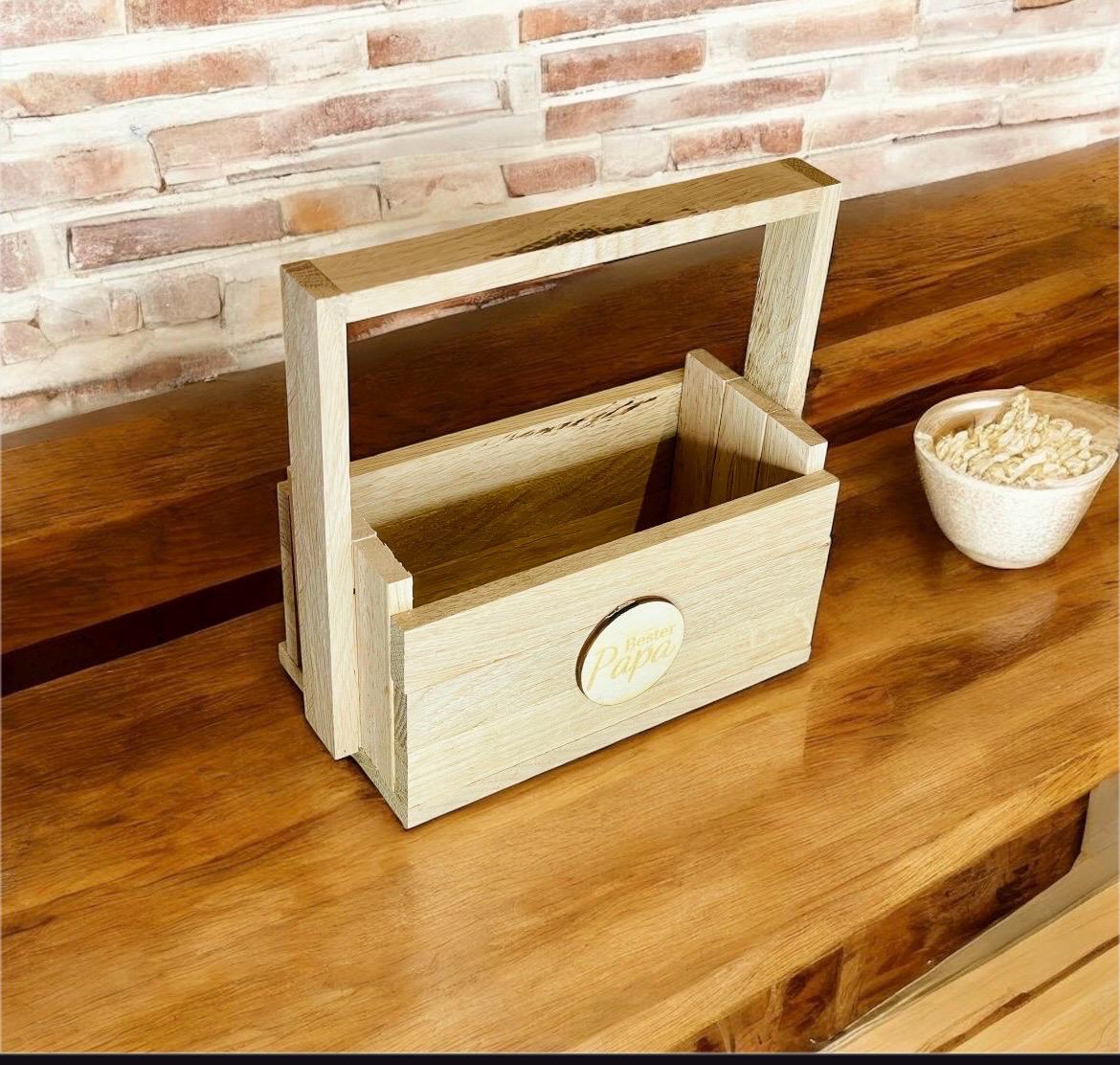 Geschenkkorb Holz mit Plakette, individualisierbar, DIY Geschenkidee zum Befüllen, DasGlueckswerk, Dekoration, Gift Wrapping, holz