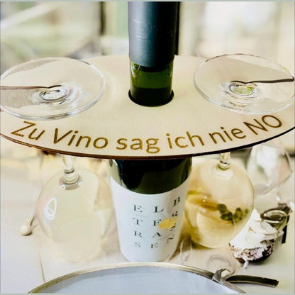 Weintablett mit Gläserträger aus Holz und Wunschgravur Weintablett Das Glückswerk