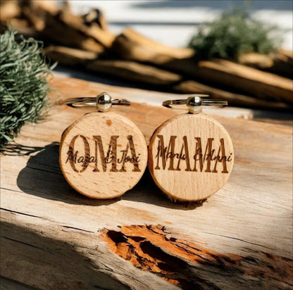 Schlüsselanhänger in Geschenkbox Geschenk Oma Opa Mama Papa Enkel Kinder für den der alles hat, DasGlueckswerk, Schlüsselanhänger, Keychains, Holz, Metall