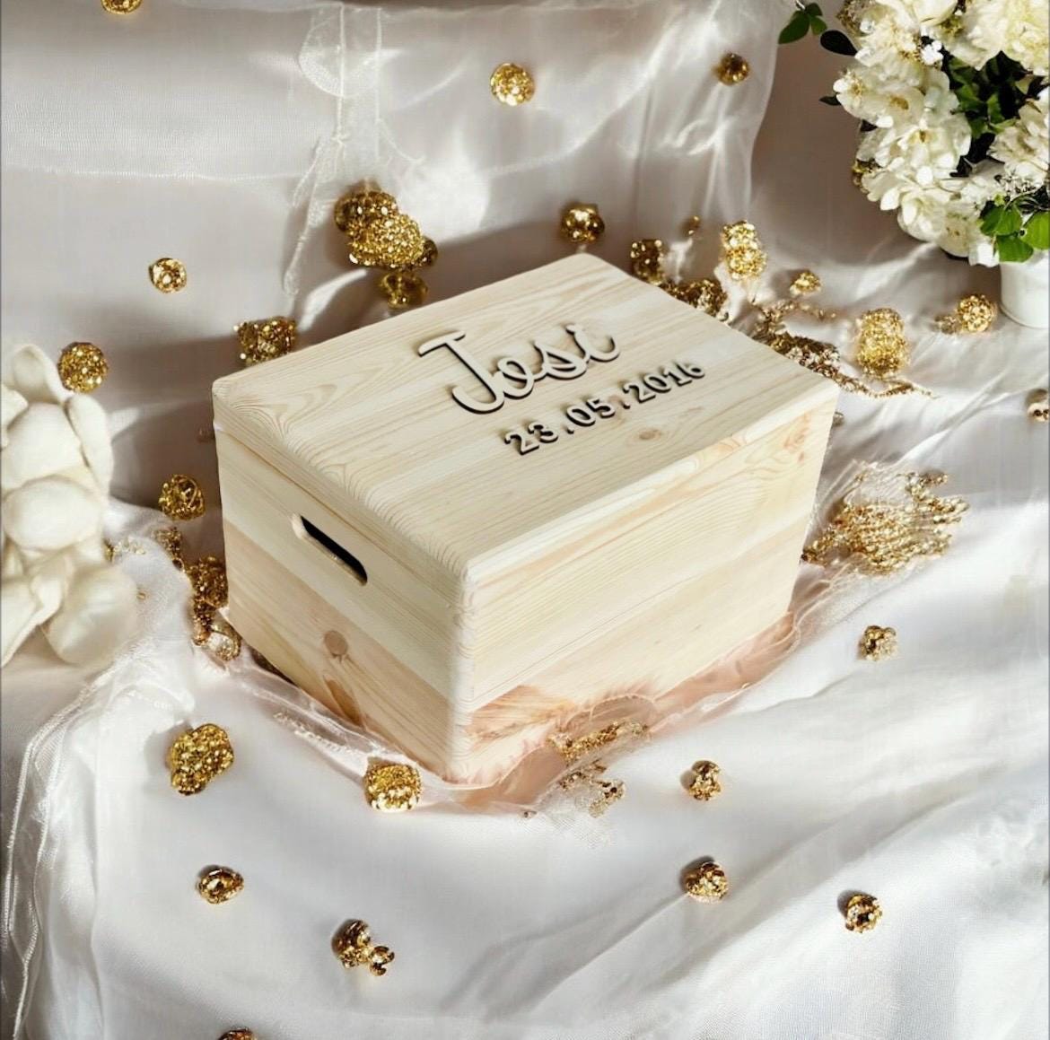 Erinnerungskiste Holz Kind personalisiert, Name und Geburtsdatum gravur, Geschenk Geburt Taufe, DasGlueckswerk, Hochzeit & Liebe, Gift Wrapping, holz