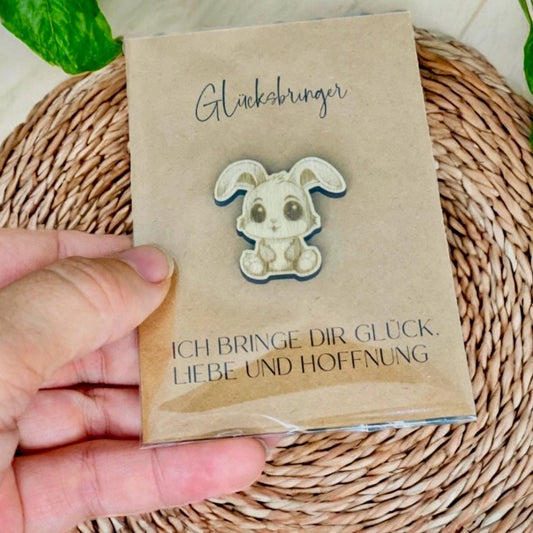 Taschenumarmung Glücksbringer mit Tier aus Holz Taschenwärmer Das Glückswerk