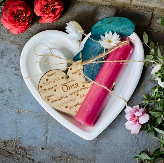 Geschenkset in Herzform für Mama Oma Tante mit Kerze, Plakette aus Holz, Kerzenständer Herz und Trockenblumen Geschenkset Das Glückswerk