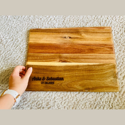 Personalisierte Holzplatte mit Namen und Datum – Das perfekte Hochzeitsgeschenk für das Brautpaar Brettchen Das Glückswerk