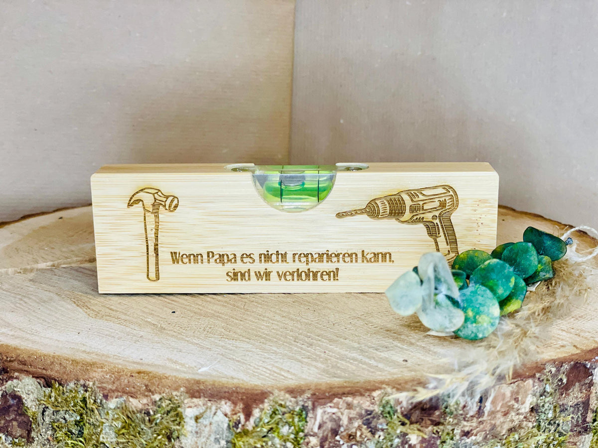 Wasserwaage mit Gravur, Geschenk für Papa und Opa, Werkzeug mit Flaschenöffner, DasGlueckswerk, Dekoration, Tools, holz