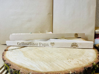 Grillzange personalisiert Edelstahl, Gravur Papa Opa, Geschenk Grillmeister, DasGlueckswerk, , Dining & Serving, holz
