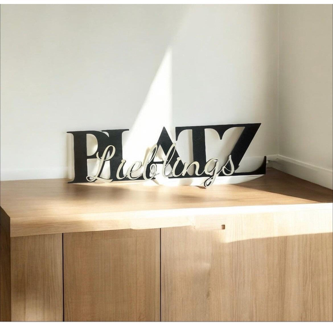 Lieblingsplatz Lieblings Platz Schild aus Holz schwarz lackiert und Natur Schriftzug Türschild Das Glückswerk