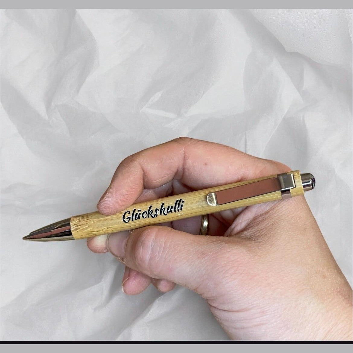 Kugelschreiber Glückskulli mit Geschenkverpackung und glücksklee Kugelschreiber Das Glückswerk