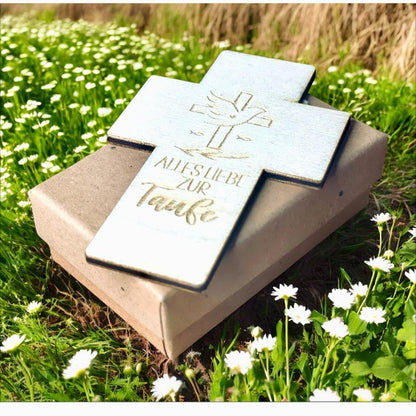 Kreuz mit Gravur „Herzliche Segenswünsche“ – Christliches Geschenk zur Taufe oder Kommunion Kreuz Das Glückswerk
