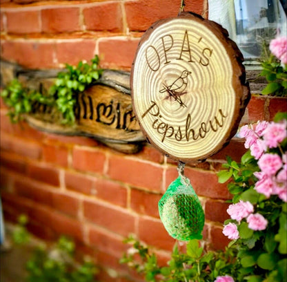 Baumscheibe Vogelfutterstation mit Gravur, personalisiert für Opa, 13-15 cm Durchmesser, DasGlueckswerk, Personalisierte Geschenk, Bird Feeders, baumscheibe