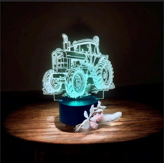 Nachttischlampe mit buntem LED Licht in Trecker Form, personalisieren möglich Nachtlicht Das Glückswerk
