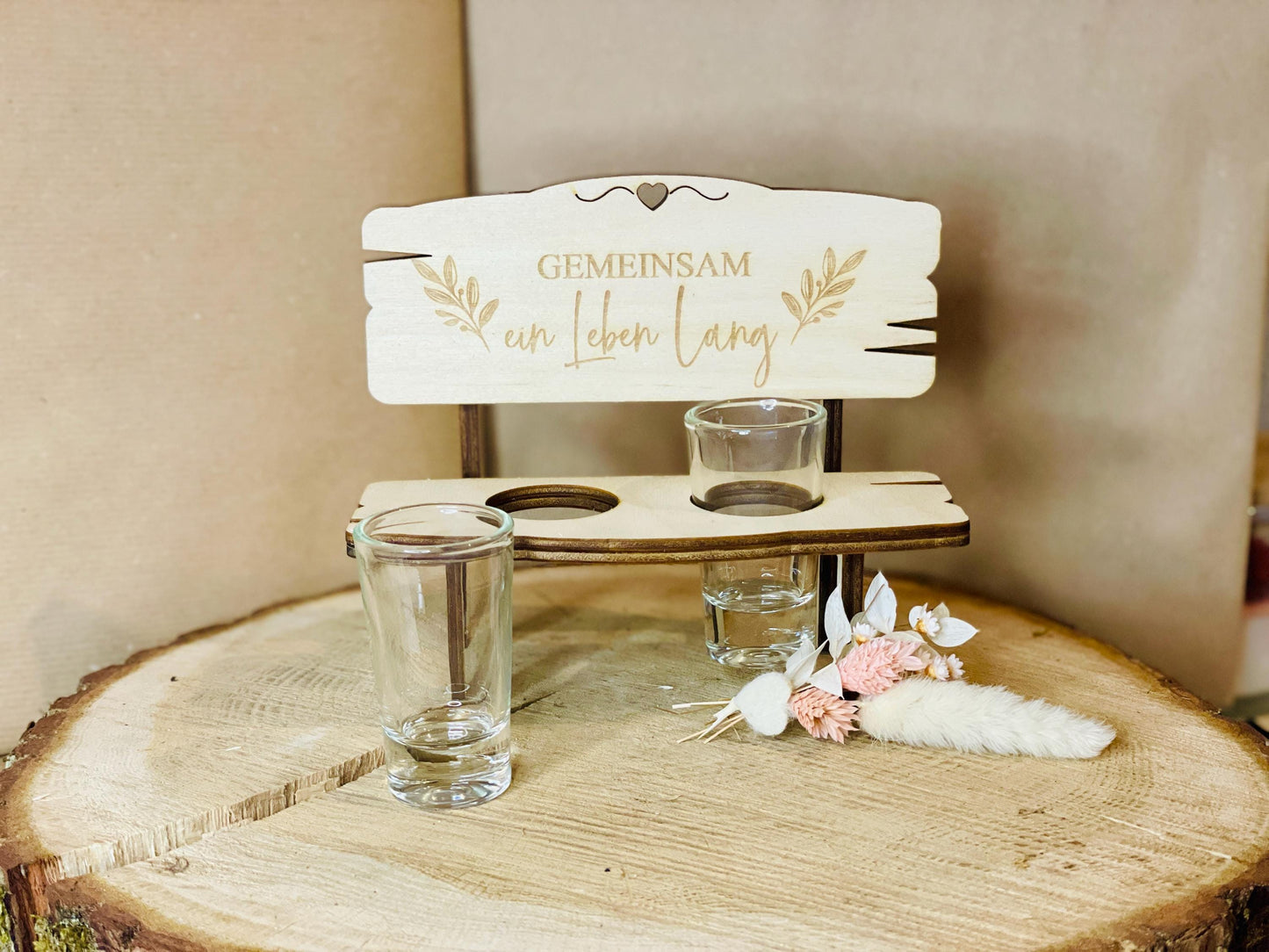 SVG Laser Datei Schnapsbank Hochzeit, Spruch hand in hand ein leben lang, Vorlage 3mm Sperrholz, DasGlueckswerk, Digitale Laserdateien, Figurines & Knick Knacks, holz