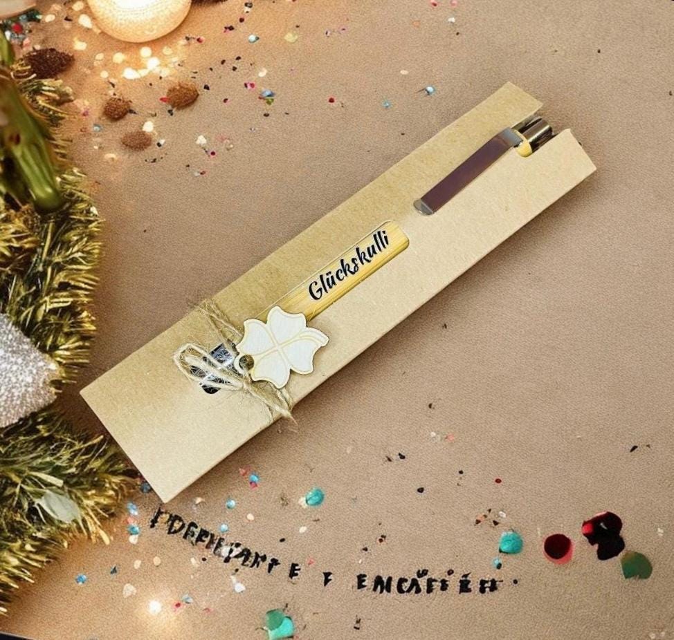 Kugelschreiber Holz Kleeblatt personalisiert, Glückskulli Gravur, Geschenk Büro und Hochzeit, DasGlueckswerk, Dekoration, Ballpoint Pens, holz