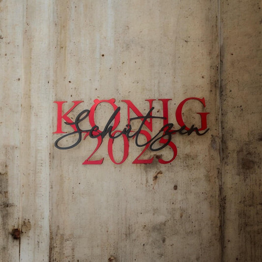 Schützen König 2025 Schild aus Holz –Schwarz lackiert mit Natur-Schriftzug Perfektes Geschenk für den Schützenkönig & Königstisch 28 cm lang Namensschild Das Glückswerk