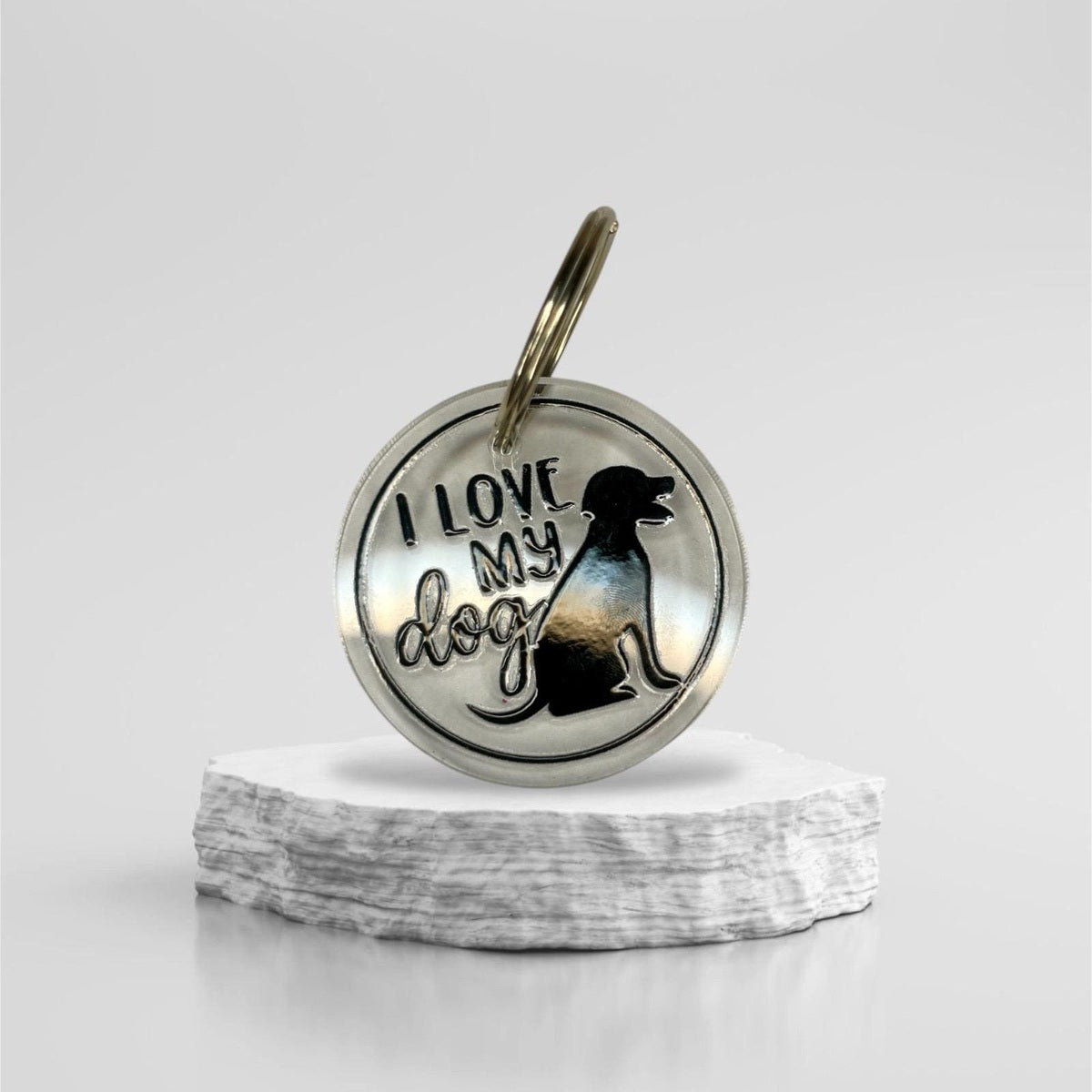 Schlüsselanhänger "I love my dog" – Klare Botschaft für Hundefans aus Acryl Schlüsselanhänger Das Glückswerk