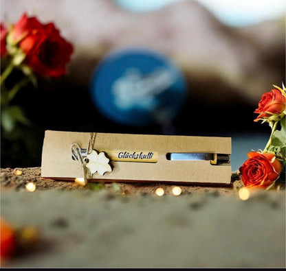 Kugelschreiber Holz Kleeblatt personalisiert, Glückskulli Gravur, Geschenk Büro und Hochzeit, DasGlueckswerk, Dekoration, Ballpoint Pens, holz