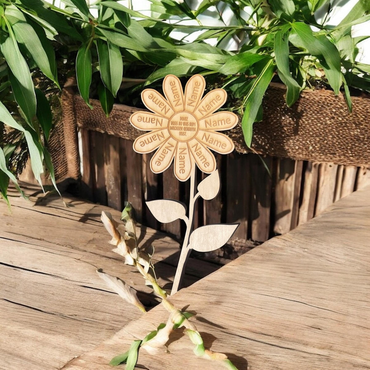 Personalisierte Holzblume Abschiedsgeschenk Erzieherin – Gravur mit Kindernamen – Danke fürs Wachsen lassen – Kita Geschenk Dekoration Das Glückswerk