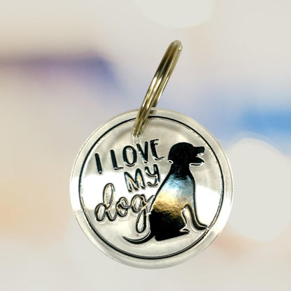 Schlüsselanhänger "I love my dog" – Klare Botschaft für Hundefans aus Acryl Schlüsselanhänger Das Glückswerk