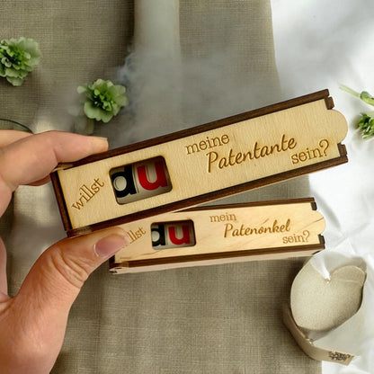 Schokoriegel Box Patentante fragen | Holz Schokoriegelhülle für Patenonkel, Patengeschenk Taufe Geburt, DasGlueckswerk, Hochzeit & Liebe, Gift Boxes, holz
