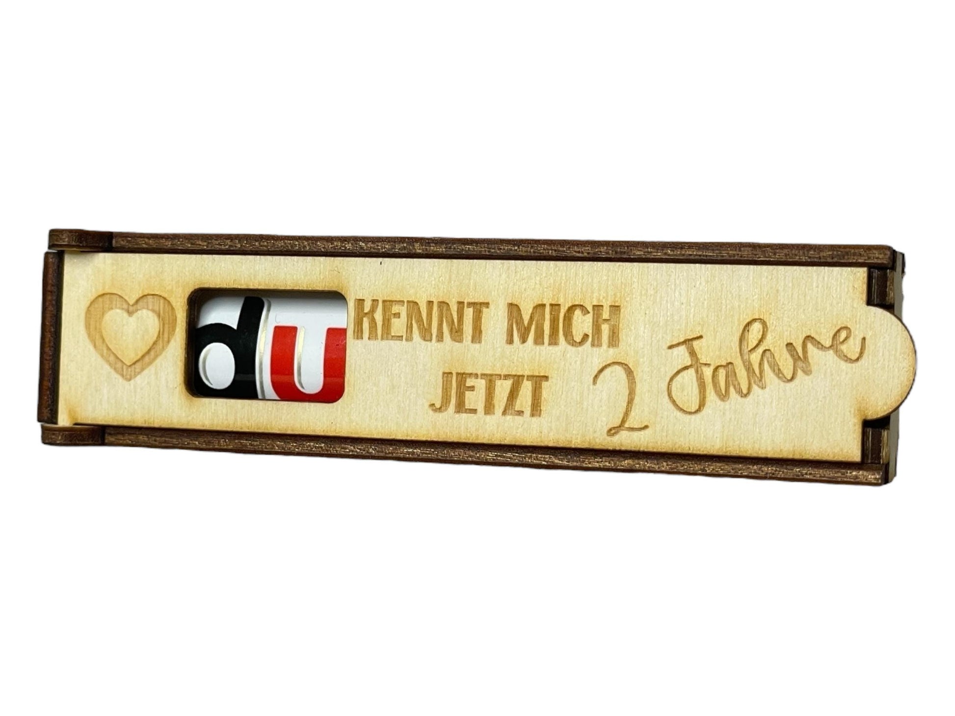 Holz Schokoladenhülle mit Gravur – „Du kennst mich jetzt [x] 1 2 3 4 5 6 Jahre“ | Geschenkidee Freundschaft & Beziehung Das Glückswerk