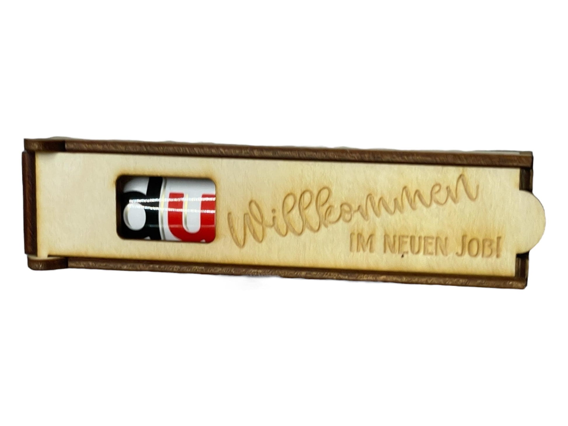 Holz Schokoladenhülle mit Gravur – „Willkommen im neuen Job“ | Geschenkidee Kollegen Das Glückswerk
