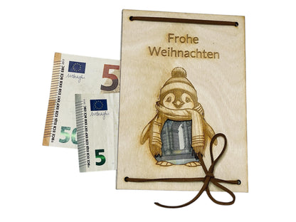 Holz Geschenkkarte Weihnachten – Pinguin mit Geldfach im Bauch | Originelle Geldgeschenk Verpackung Das Glückswerk