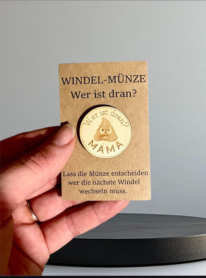 Windelmünze Holz Poop Design, lustiges Geschenk zur Geburt und Babyparty, DasGlueckswerk, Geburt & Baby, Baby & Toddler Toys, holz, kraftpapier