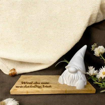 Wichtel Brettchen mit Spruch, weil du mir wichtelig wichtig bist, Weihnachtsgeschenk, DasGlueckswerk, Dekoration, Miniatures, raisin, holz, papier, wichtelgeschenk, wichtelgruß