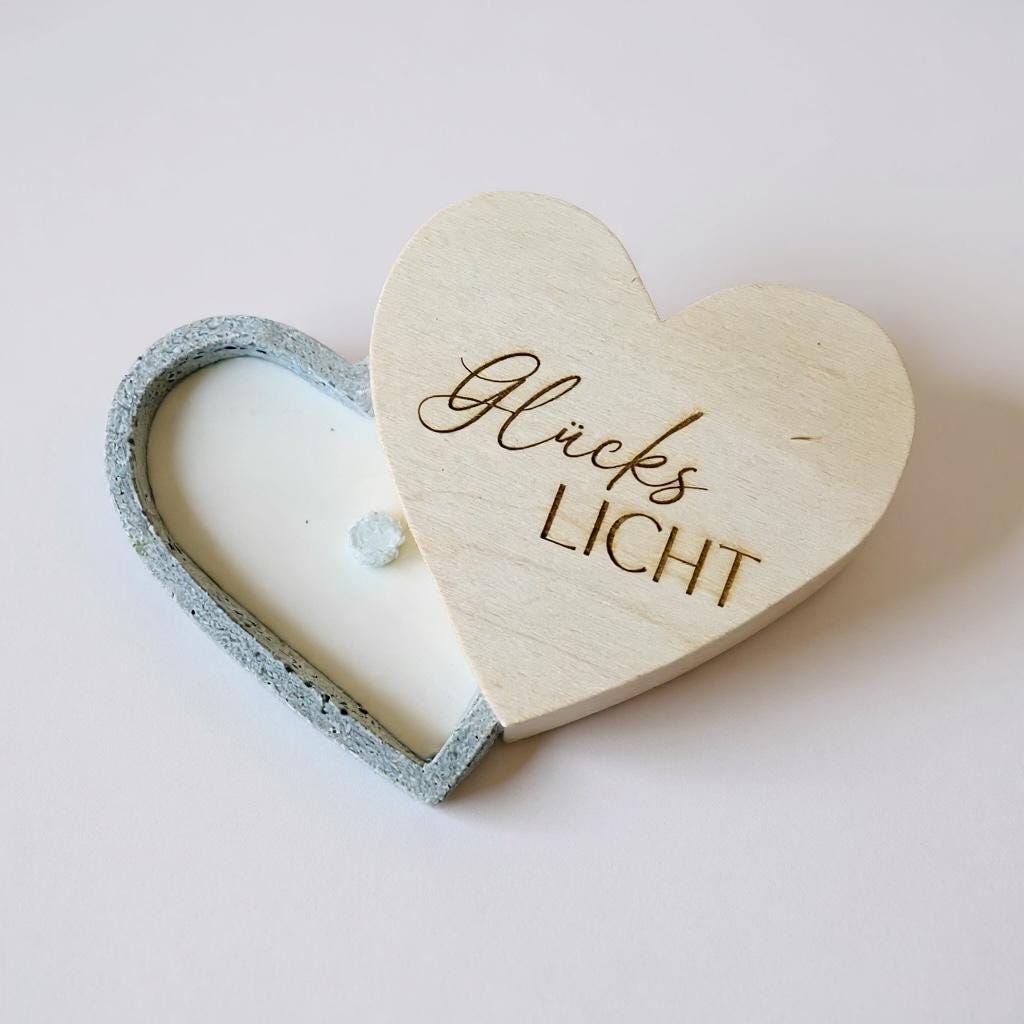 Betonlicht Herzform mit Holzdeckel, Herzkerze Beton grau, Geschenk Freundin Mama Tischdeko, DasGlueckswerk, Dekoration, Container Candles, holz, wachs, Beton, Glasfaser