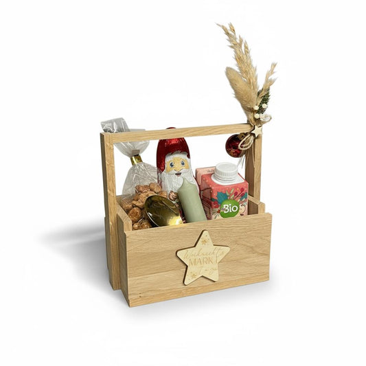 Holzkiste Weihnachtsmarkt-To-Go mit Gravur & Stern, Geschenkset Weihnachten mit Kerze, Schokonikolaus, Punsch, gebrannten Mandeln