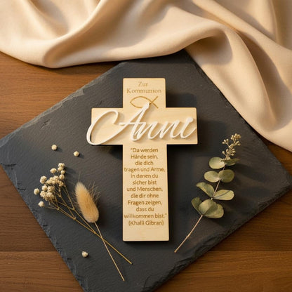 Kreuz Taufe Kommunion aus Holz und Acrylglas mit Namen „Anni“
