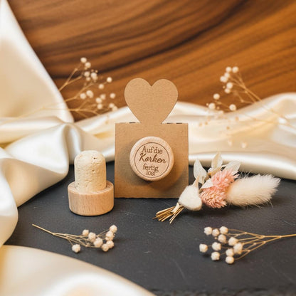 Weinkorken Gravur Tischdeko, dekorativer Holzkorken für Flaschen, Geschenk Hochzeit, DasGlueckswerk, Küche & Genuss, Bottle Stoppers, 