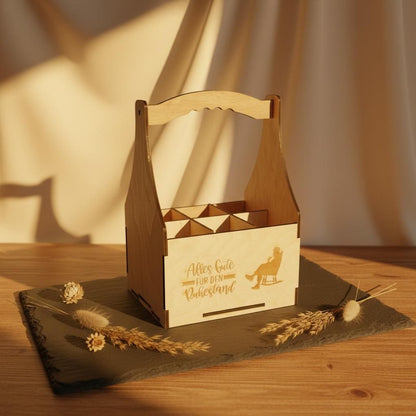 Holz-Bierträger mit Gravur Ruhestand, Geschenk für Papa, Opa oder Kollegen, DasGlueckswerk, Dekoration, Drink & Barware, holz