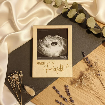 Bilderrahmen Ultraschallbild Schwangerschaft, Holzrahmen personalisiert mit Wunschtext, Baby Reveal Geschenk, DasGlueckswerk, Dekoration, Announcements, holz