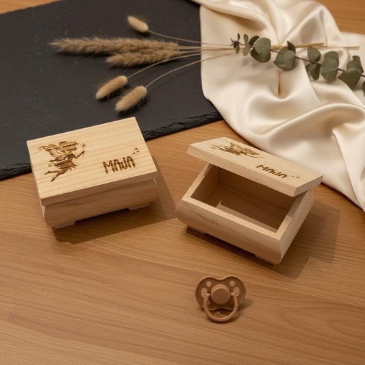 Schnullerfee Box Holz personalisiert mit Name, Erinnerungskästchen Fee Herzen Sterne, DasGlueckswerk, Personalisierte Geschenk, Gift Boxes, Holz