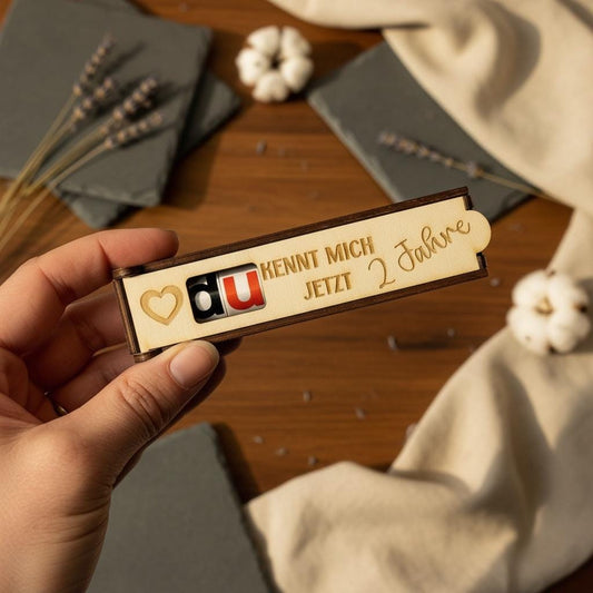 Schokoladenhülle Holz mit Gravur Du kennst mich jetzt  Jahre (Jahreszahl individuell wählbar), Geschenkidee für Jahre