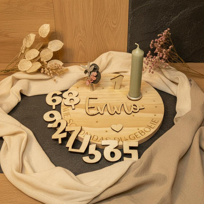 Geburtstagsteller Holz personalisiert mit Name, Steckzahlen 1-9 und Kerze in Wunschfarbe, DasGlueckswerk, Geburtstag, Centerpieces, Holz, wachs