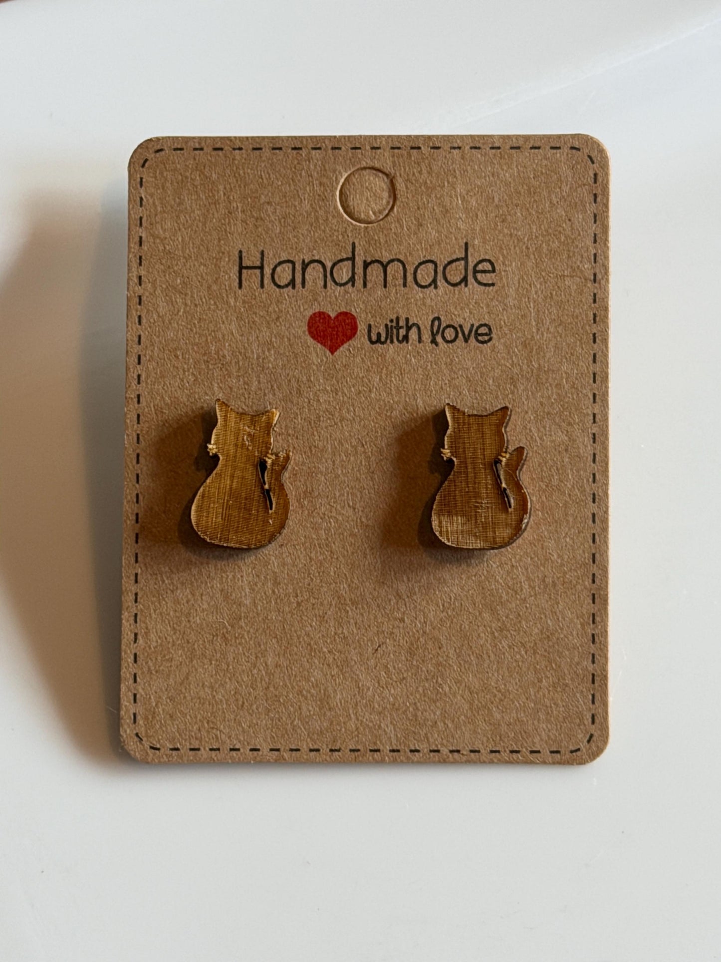 Katzensilhouette Holzohrringe – Handgefertigter Modeschmuck 1,5 cm, Geschenk für Katzenliebhaber, Teenager & Frauen Das Glückswerk