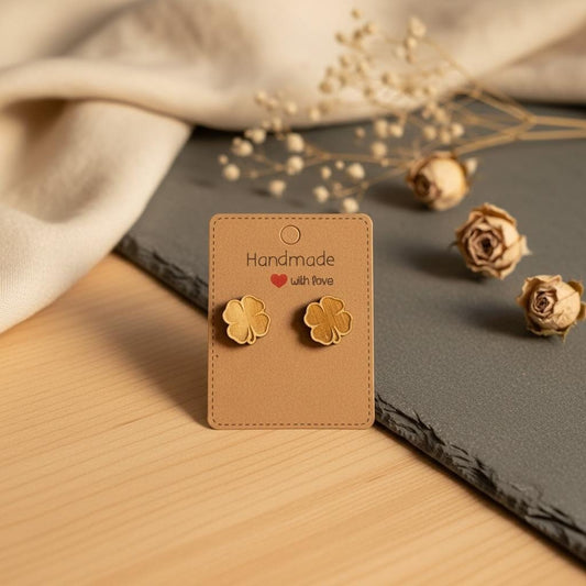 Kleeblatt Holzohrringe – Handgefertigter Modeschmuck 1,5 cm, Geschenk für Glücksbringer, Freunde & Familie Das Glückswerk