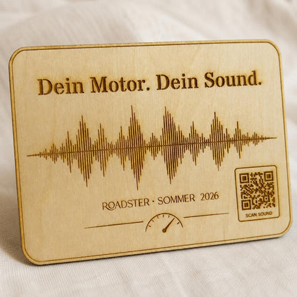 Motorsound Aufsteller mit QR-Code | personalisierte Soundwave Gravur – im Einsatz