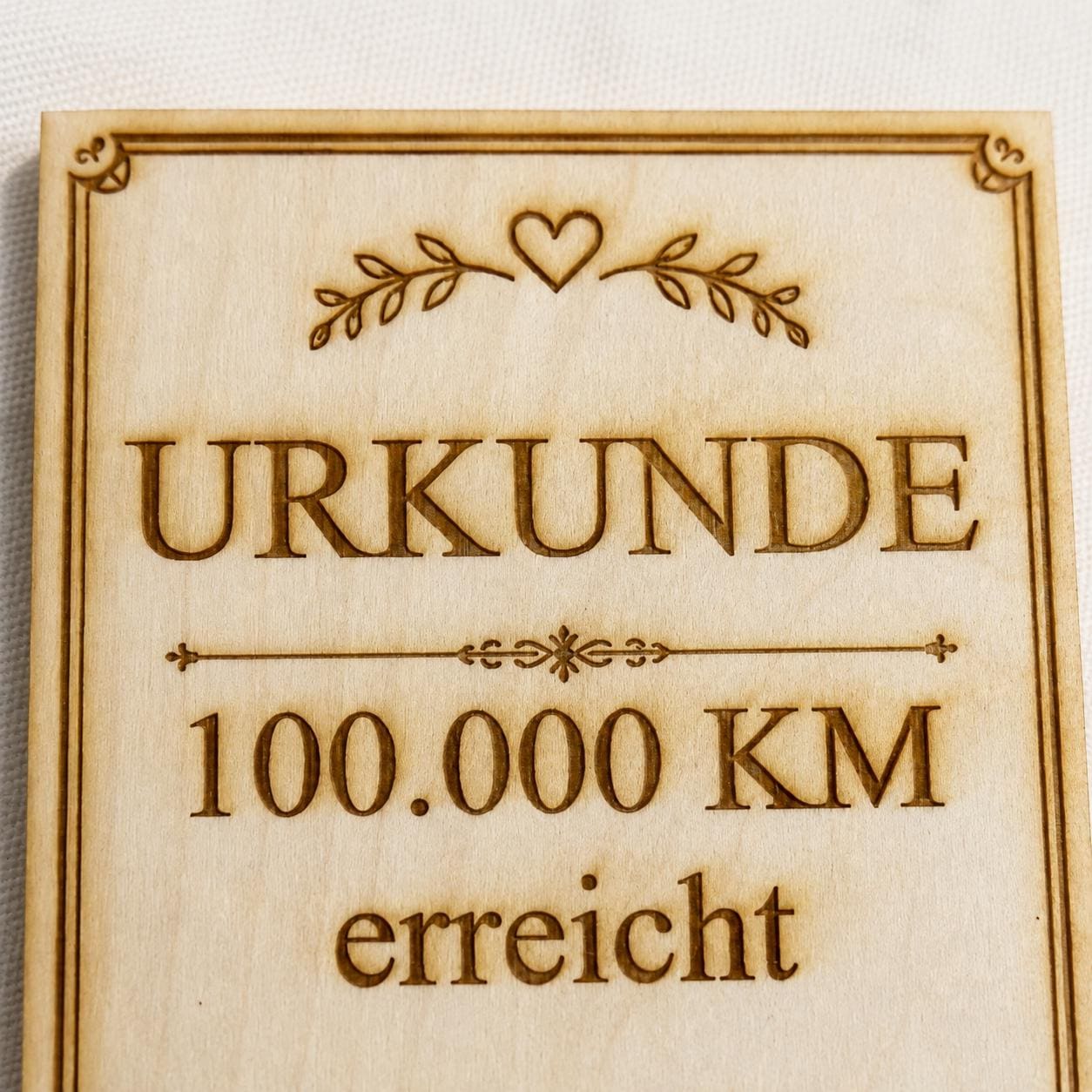 400.000 km Urkunde aus Holz personalisiert – Auszeichnung und Geschenk für Autofahrer, DasGlueckswerk, Geschenke für Autofahrer, Greeting Cards, 