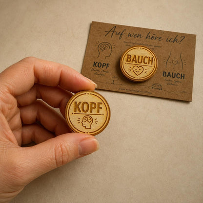 Entscheidungsmünze Bauch oder Kopf aus Holz – Geschenk bei schwierigen Entscheidungen und für Unentschlossene, DasGlueckswerk, Dekoration, Greeting Cards, 