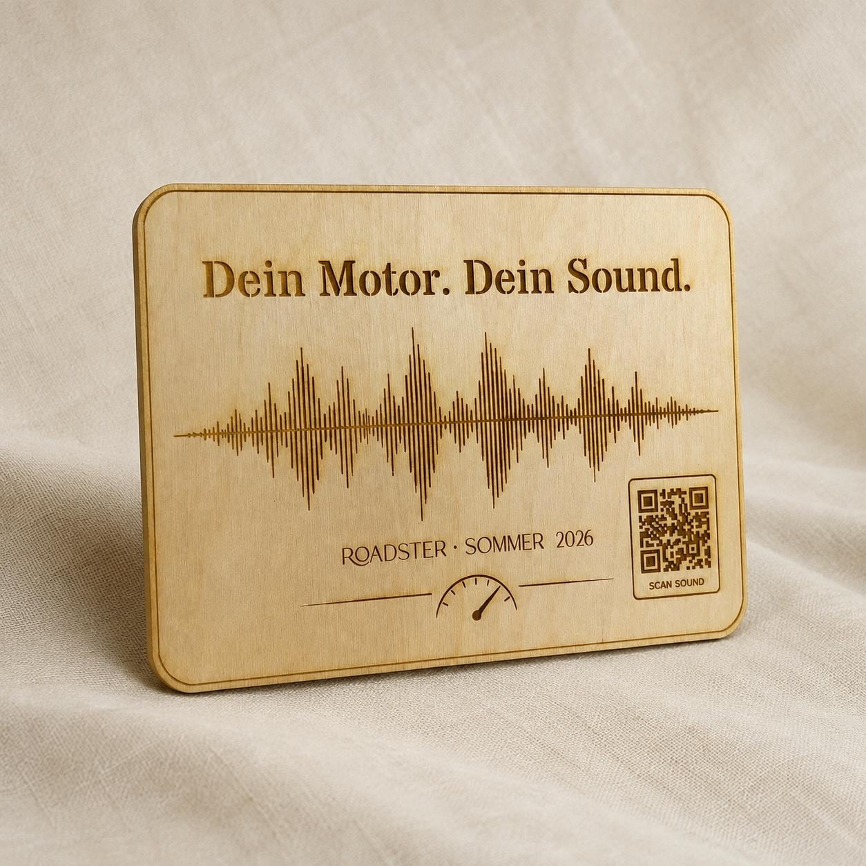 Motorsound Aufsteller mit QR-Code | personalisierte Soundwave Gravur, DasGlueckswerk, Geschenke für Autofahrer, Signs, 