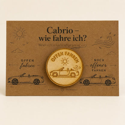 Cabrio Holzmünze „Offen oder noch offener“ – lustige Entscheidungsmünze für Cabriofahrer und Roadsterfans, DasGlueckswerk, Geschenke für Autofahrer, Congratulations Cards, 