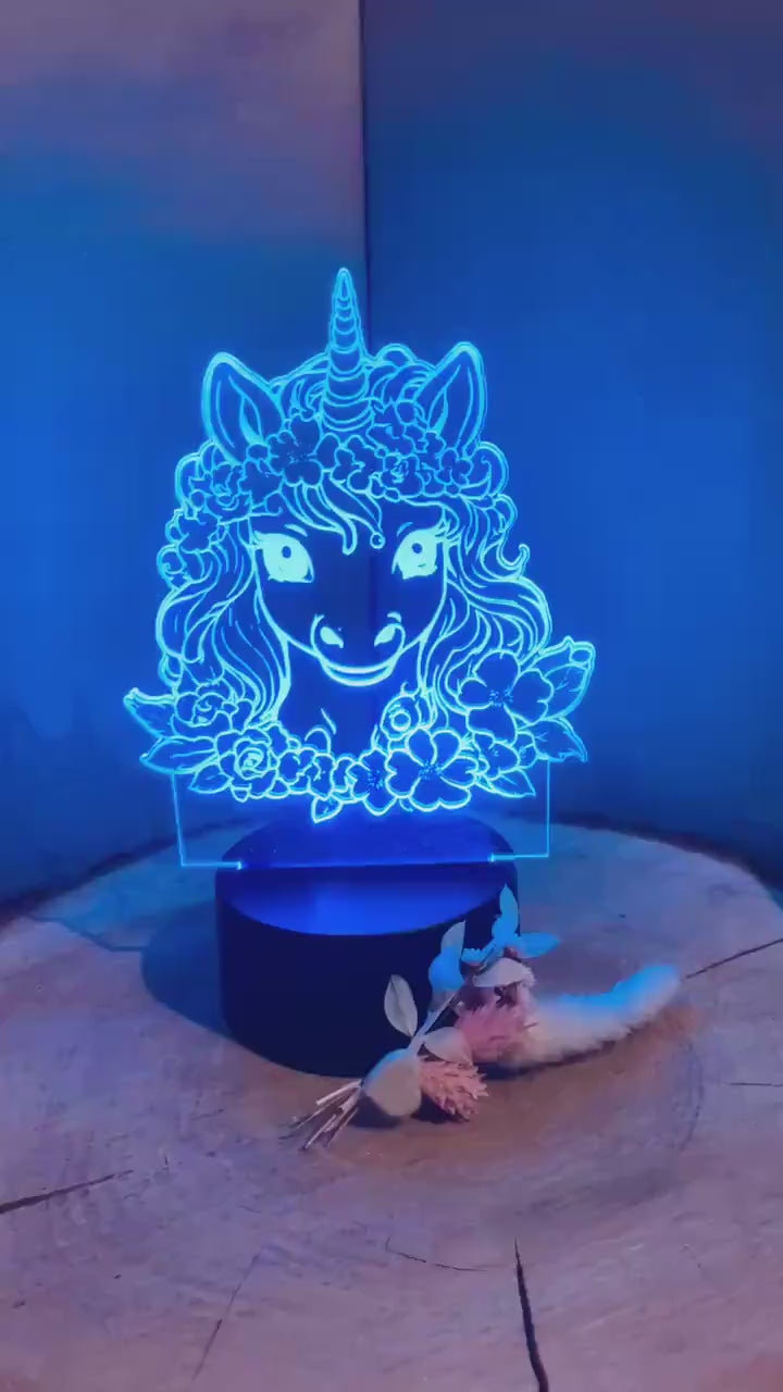 Personalisierte LED Lampe Einhorn Holz, Kinderzimmer Deko mit Name, Geschenk zur Geburt