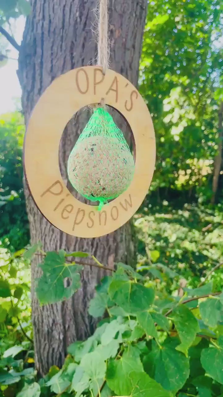 Vogelfutterstation Holz mit Gravur Opas Piepshow, Meisenknödel Halter, Geschenk für Opa